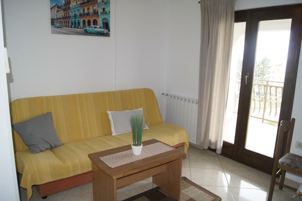 Popovic Apartment *